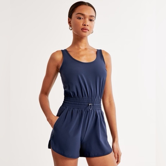 Abercrombie & Fitch Pants - Abercrombie & Fitch Traveler Romper | Size XS